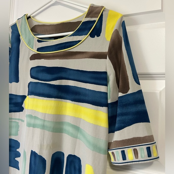 BCBGMaxAzria Abstract Striped Shift Dress - Picture 3 of 6